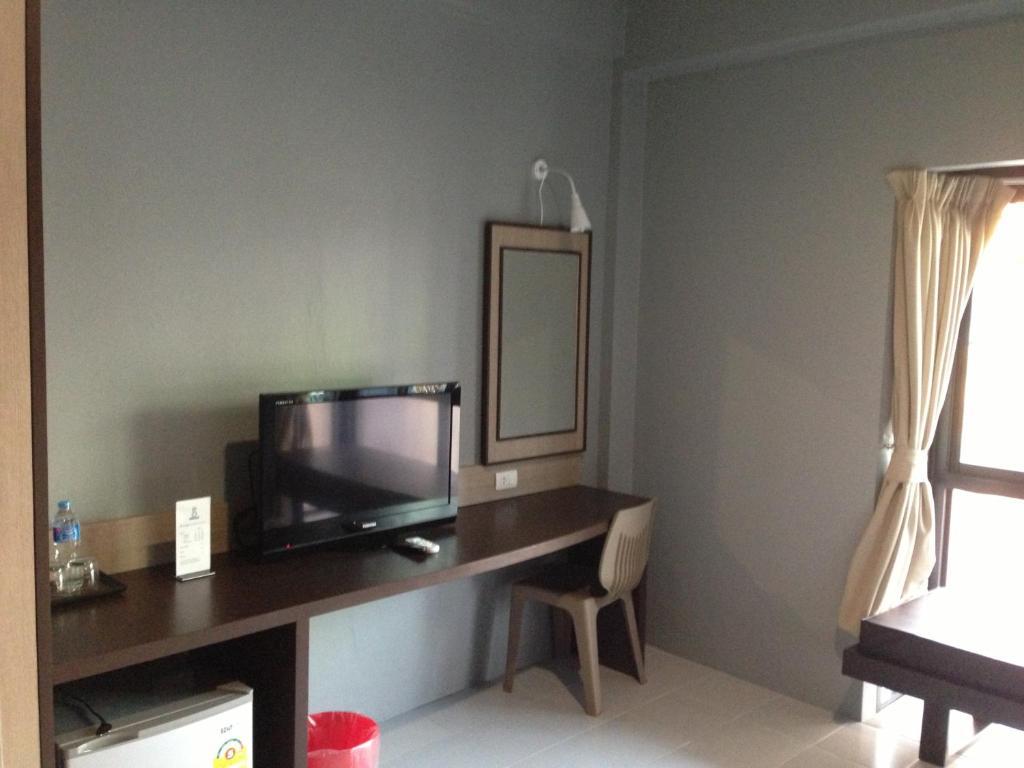 Chalong Sea Breeze Otel Oda fotoğraf